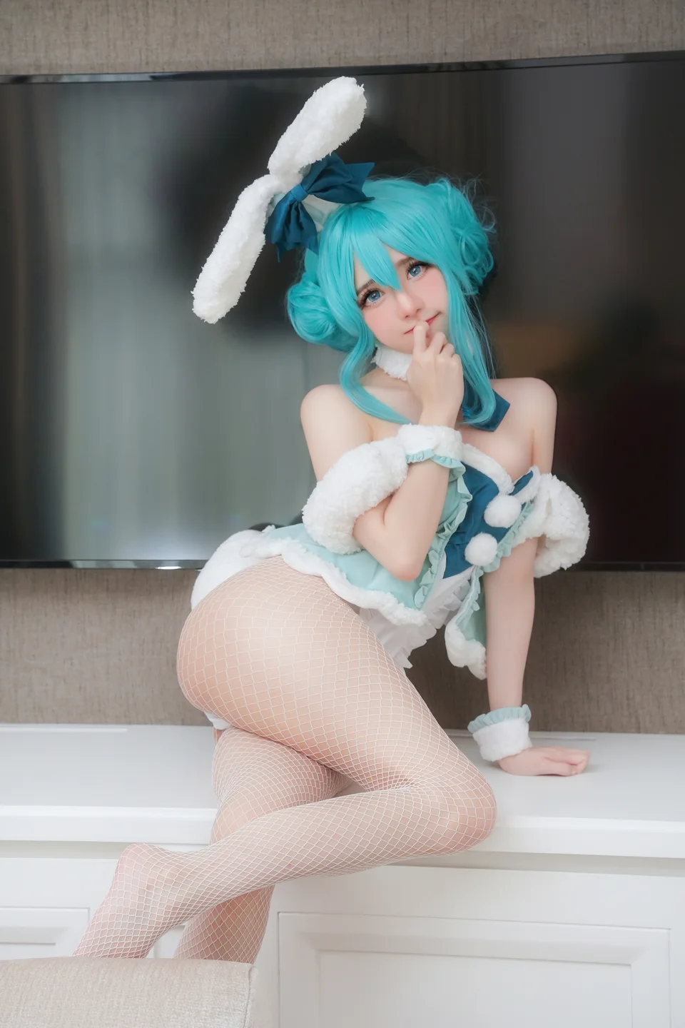 Sally_Dorasnow - Miku bunnygir  【丝足阁写真】011.webp
