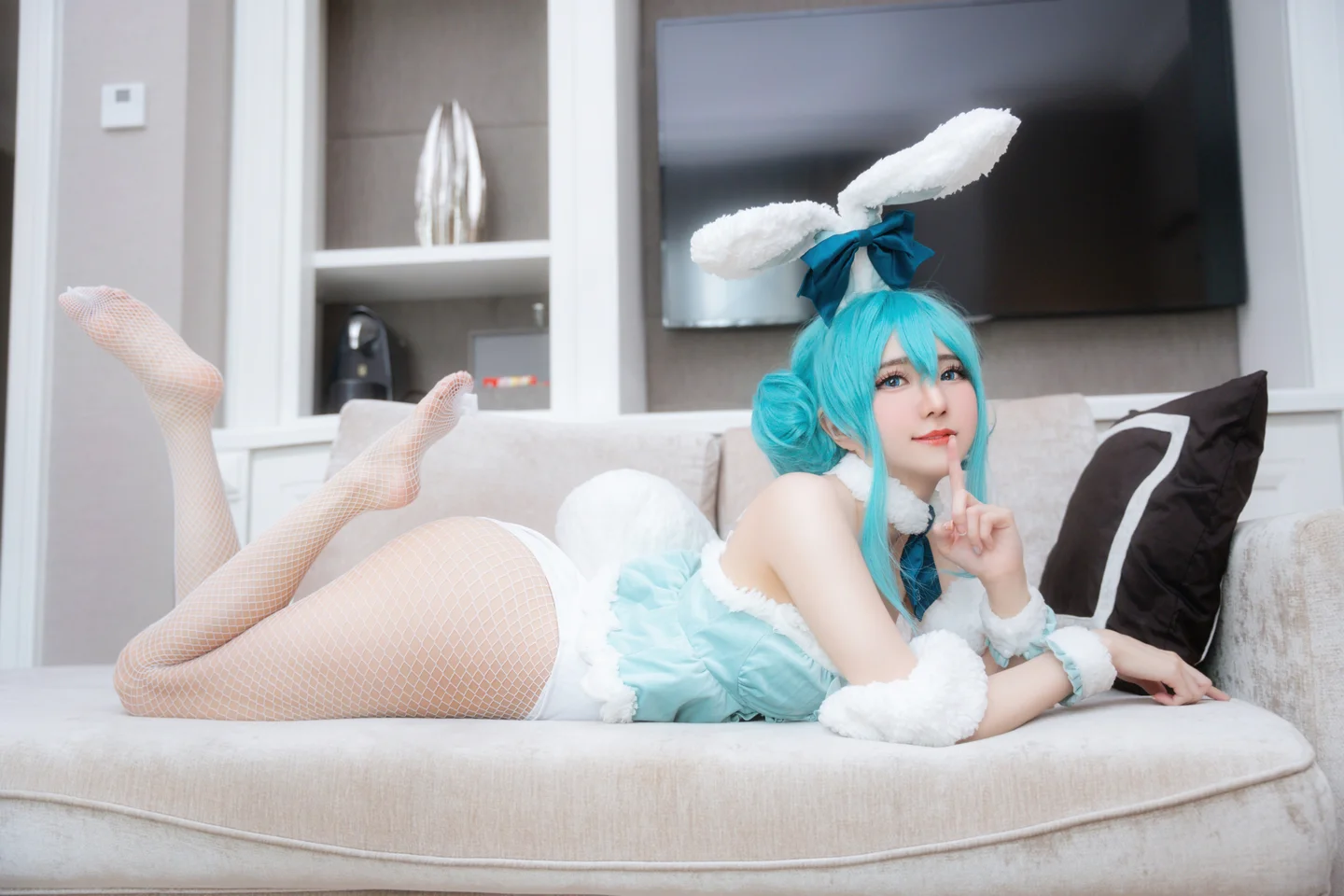 Sally_Dorasnow - Miku bunnygir  【丝足阁写真】013.webp