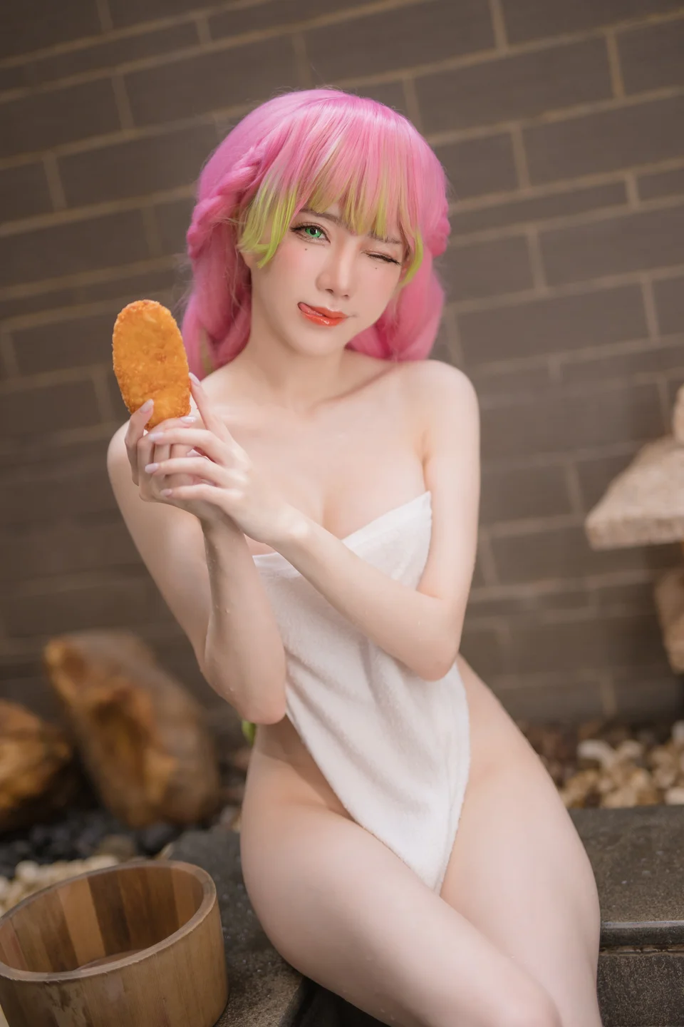 Sally_Dorasnow - Mitsuri Kanroji Onsen [33P-209MB] 006.webp