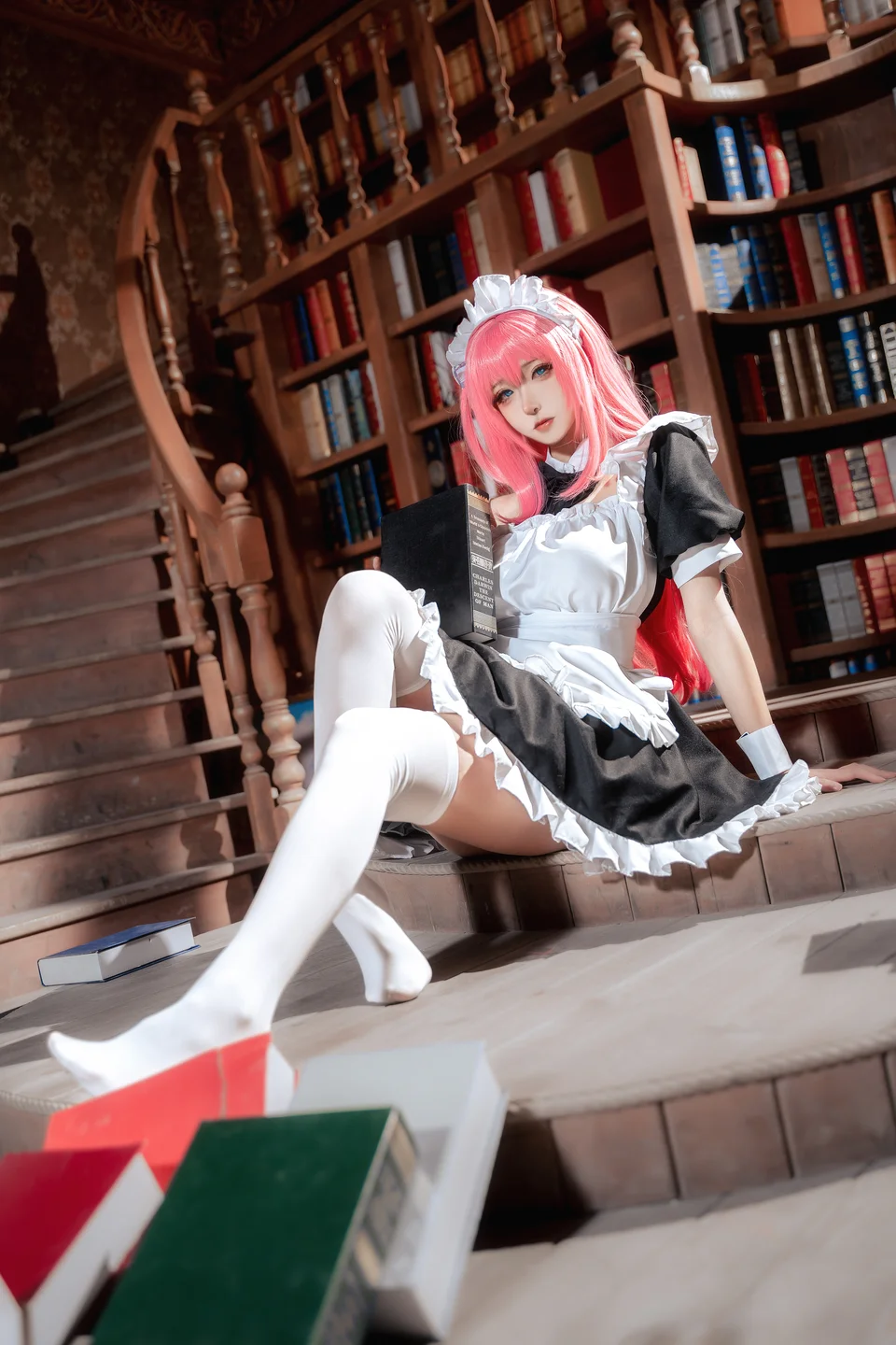 Seya狮砸 - 孤独摇滚 后藤一里 女仆 [14P-162MB] 004.webp