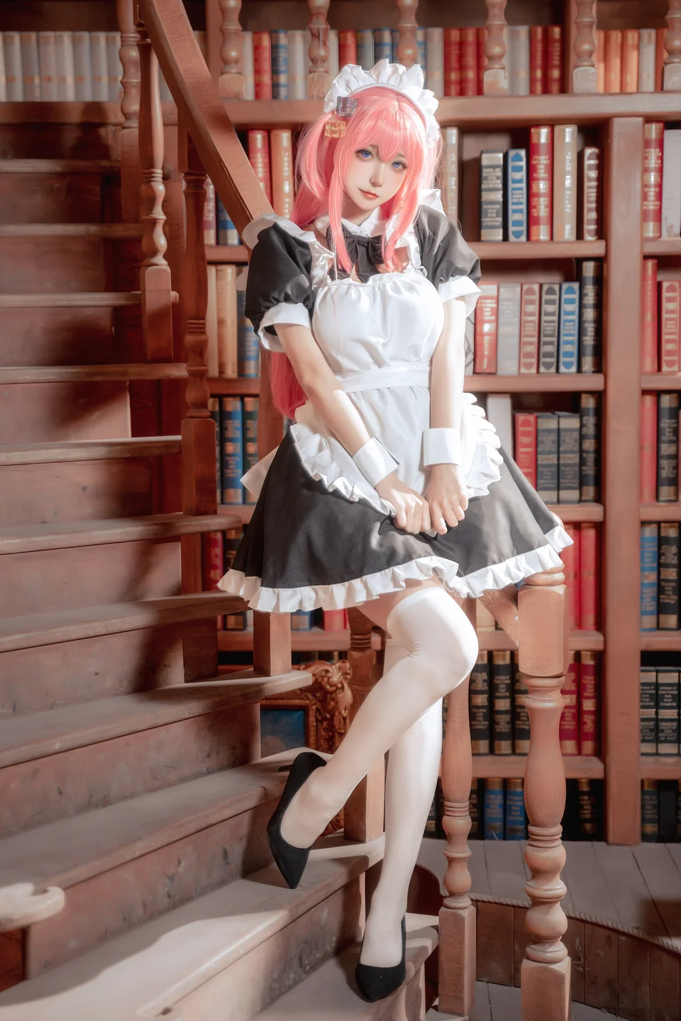 Seya狮砸 - 孤独摇滚 后藤一里 女仆 [14P-162MB] 010.webp