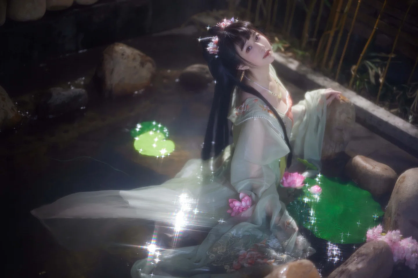 Shika小鹿鹿 – 不早朝 [28P 1V]