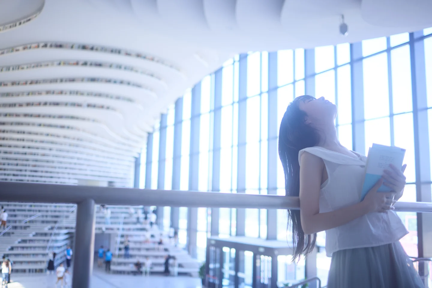 Shika小鹿鹿 - 图书馆 [16P-294MB] 010.webp