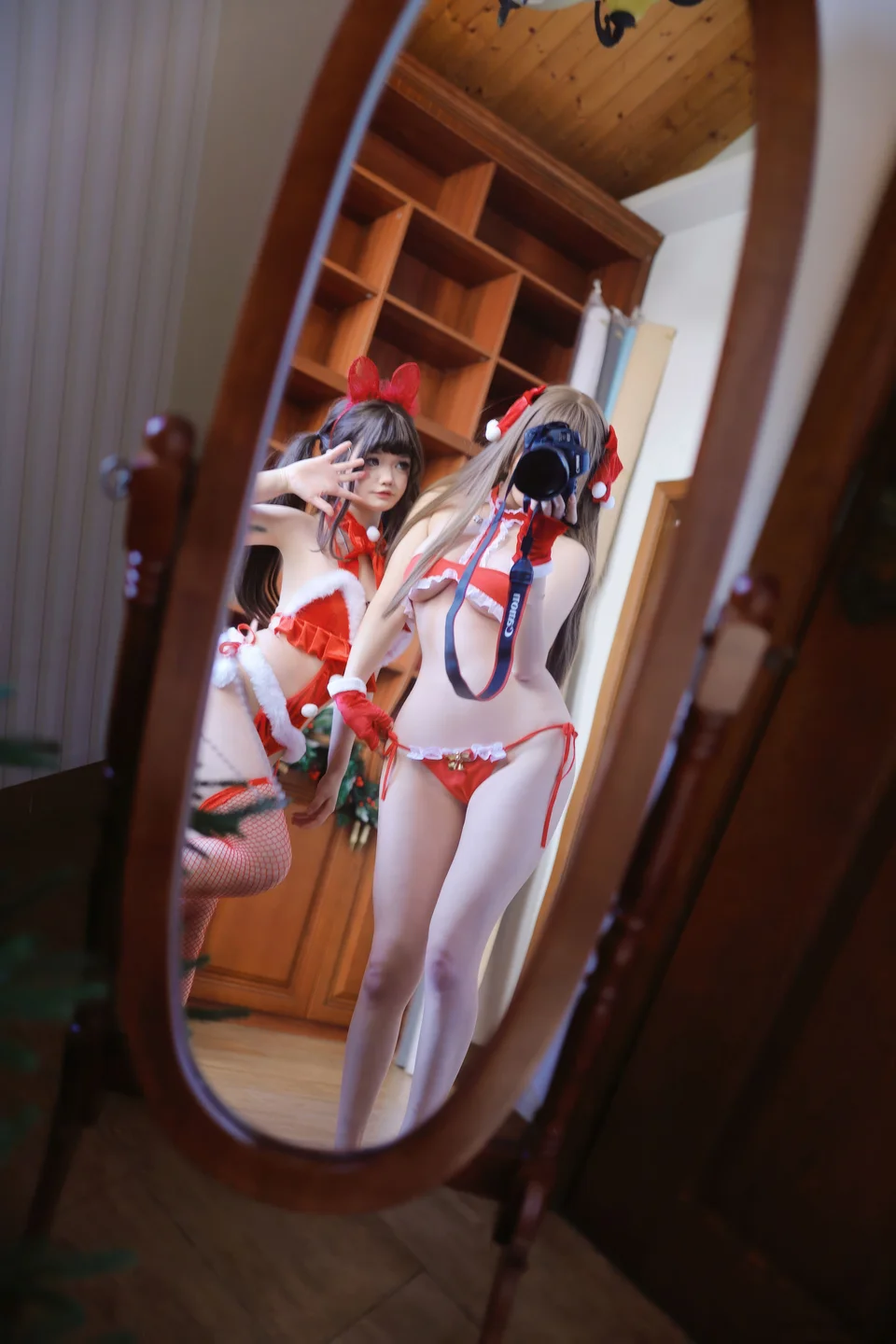 Tina很妖孽呀&_奈奈同学_圣诞节限定_82P1V_450MB TG@icoset082.webp