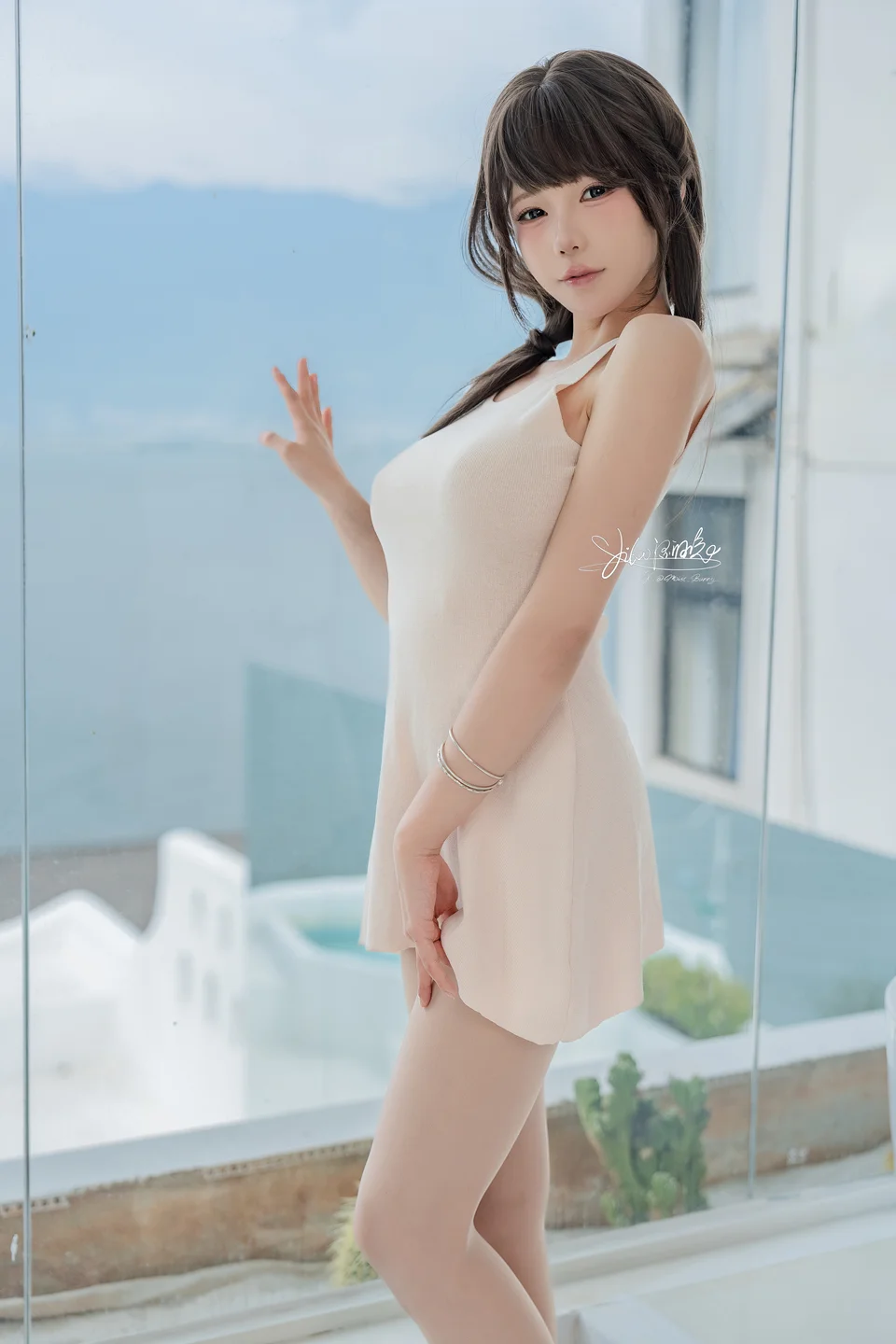 Yiko湿润兔 - 11月作品『同居姐姐』[75P 1V]GENIE Yiko湿润兔『同居姐姐』-06.webp