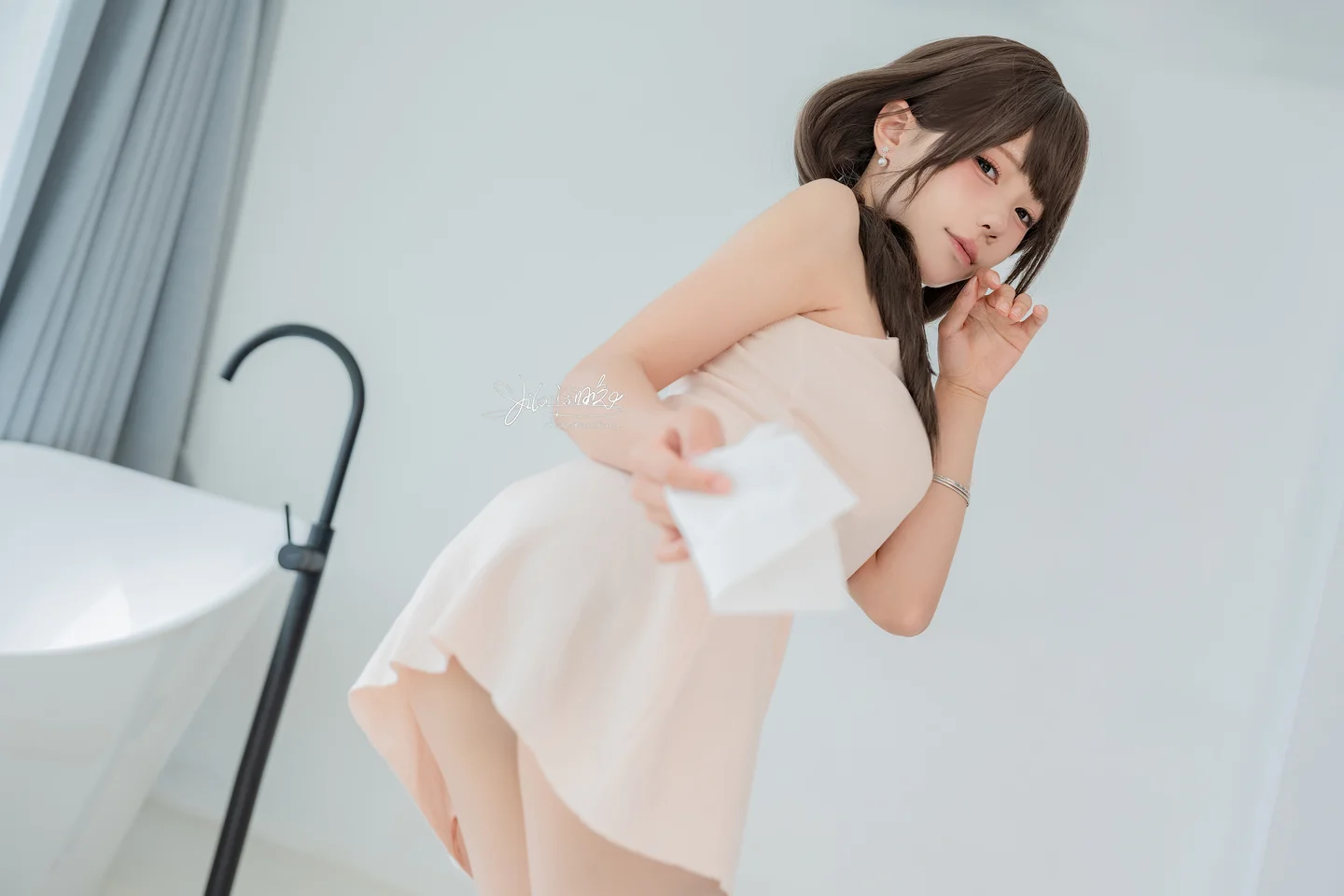 Yiko湿润兔 - 11月作品『同居姐姐』[75P 1V]GENIE Yiko湿润兔『同居姐姐』-08.webp