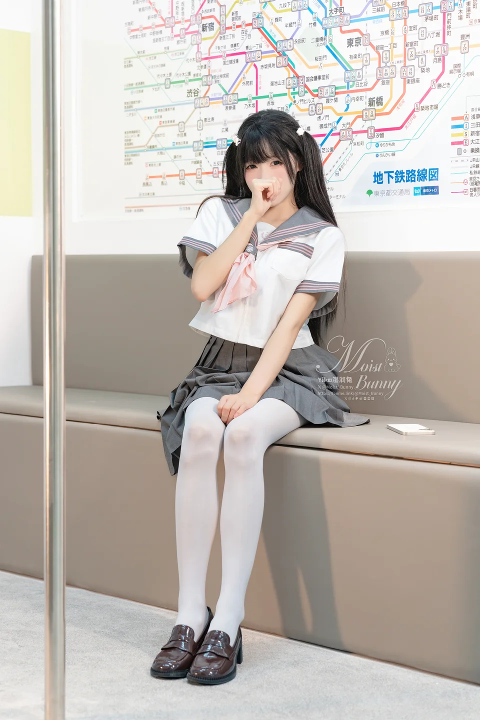 Yiko湿润兔_–_12月『地铁萌妹』164P1V_2_07GB恋爱循环 TG@icoset011.webp