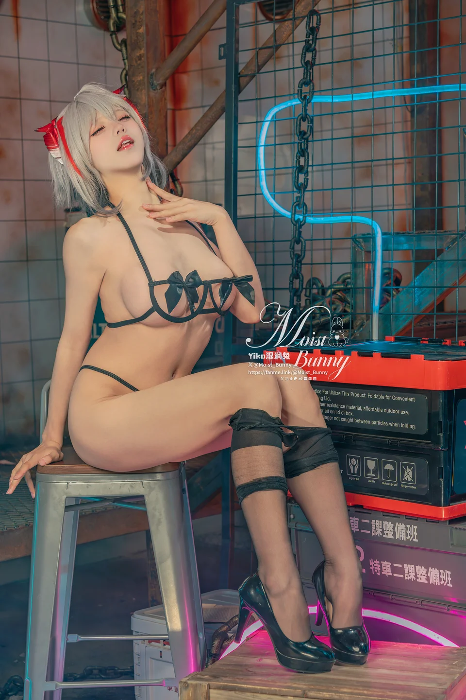 Yiko湿润兔_–_2025年2月作品『愚夜密函_W』71P1V–1_39GB 【丝足阁写真】058.webp
