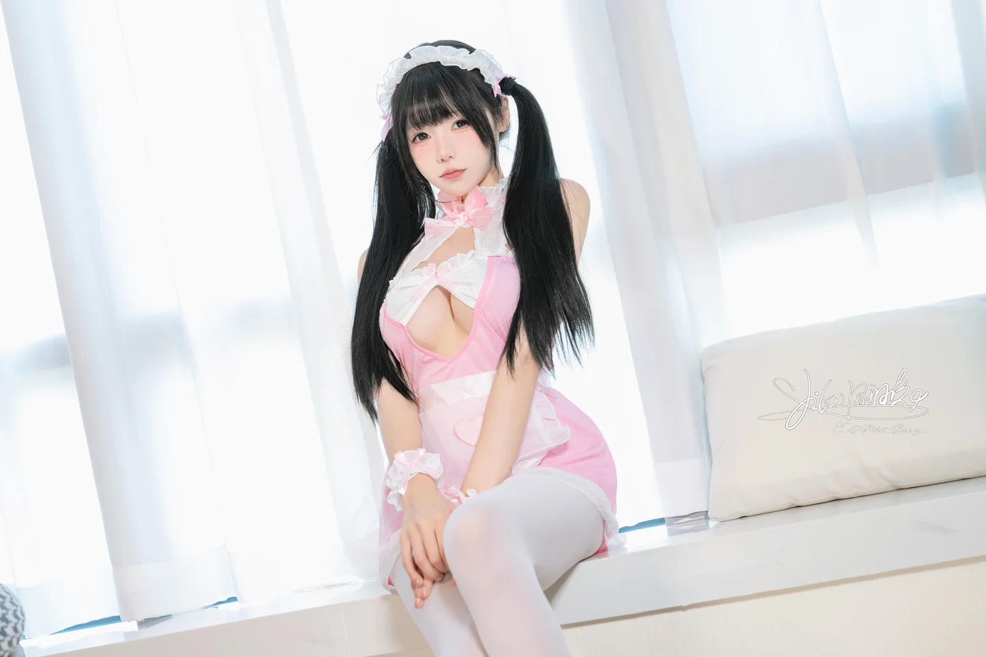 Yiko湿润兔_10月月票专属特典『欢迎回家』41P_1V_Mr_Chu tg@simisebaisi2.webp