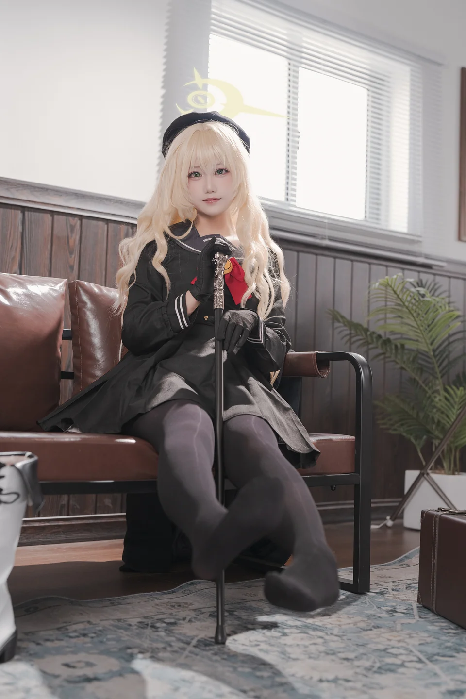 lunananya - 蔚蓝档案 笑面教授 [56P-172MB] 019.webp